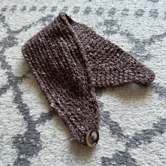 Brown Knit/Crochet Headband/Ear Warmer Flower Button Back One Size - Picture 11 of 11